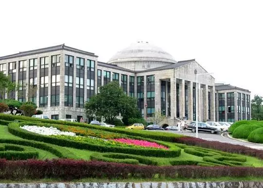出国留学大概要准备多少钱